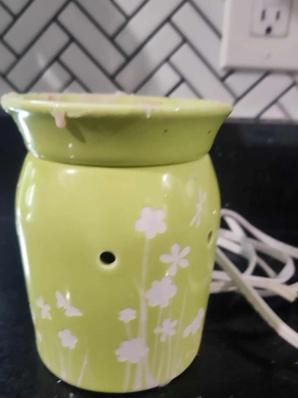 Scentsy Meadow Mid-Size Warmer- Lime Green-Dragon Fly-Butterfly Flowers Spring